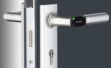 Serratura elettronica montata su porta